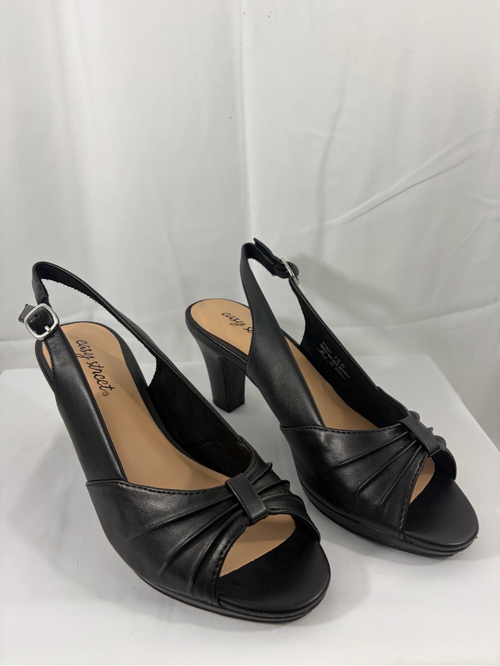 NWT Easy Street Women’s Size 7.5W Black Black Slingback Peep-Toe Heels